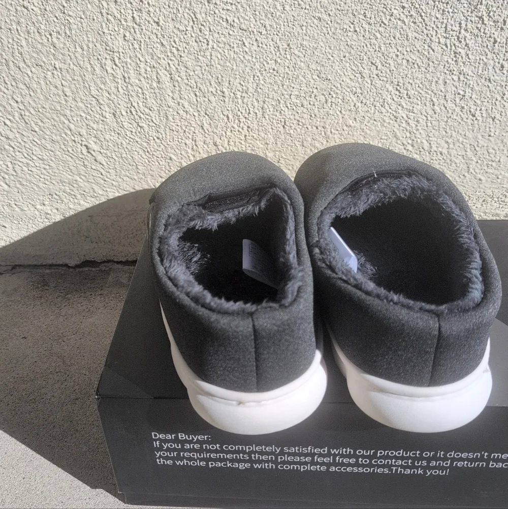 Saviors Gray Heated Slippers Size M9.5/W11